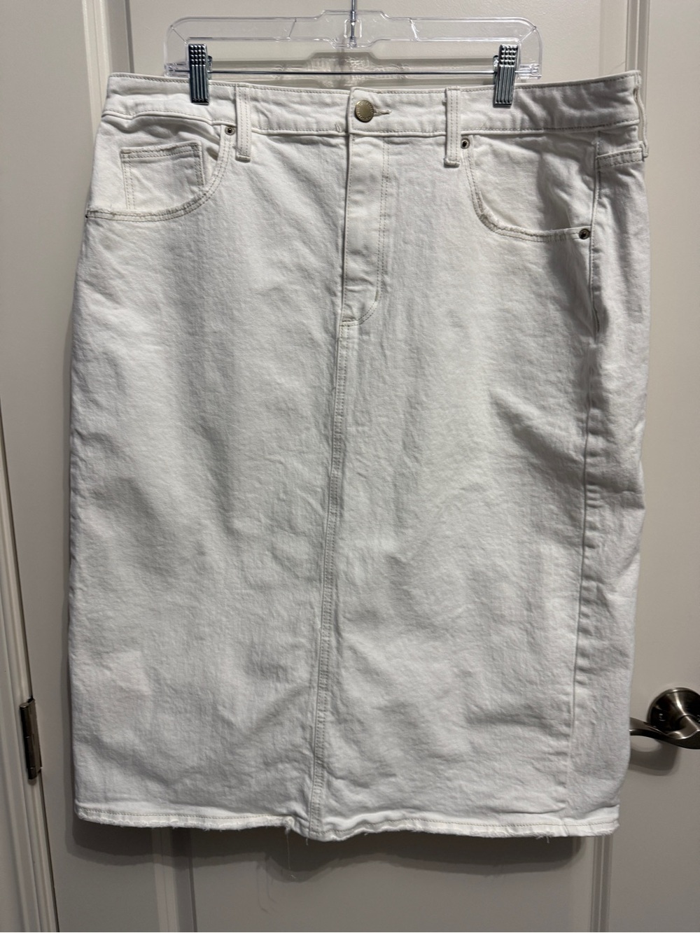 Universal Thread White Denim Pencil Skirt size 17 plus size
